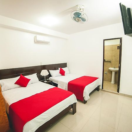 Hotel Luxor 푸카이파 외부 사진